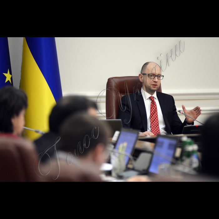 4 лютого 2015
Під головуванням Прем’єр-міністра України Арсенія Яценюка відбулось засідання уряду.
Прем’єр-міністр України Арсеній Яценюк